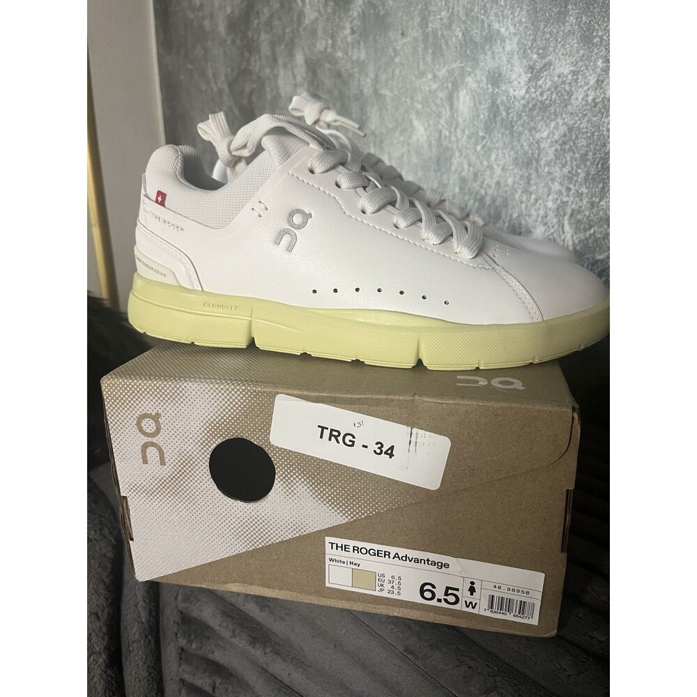 On Running THE ROGER Advantage Women’s 6.5 White Hay CloudTec Sneakers NEW
